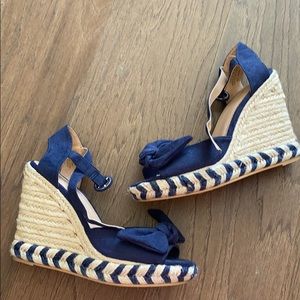 Navy wedges